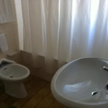 Hotel Amaranto 3*